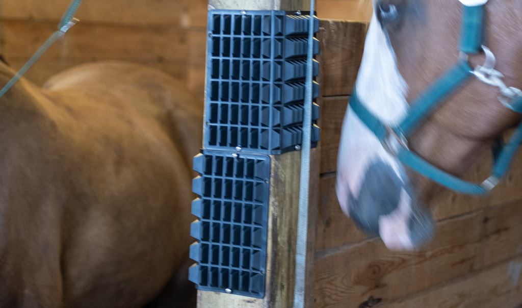 Brand New Right Angle Scratcher